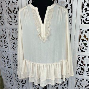 Pleione Cream Ruffled-hem Blouse